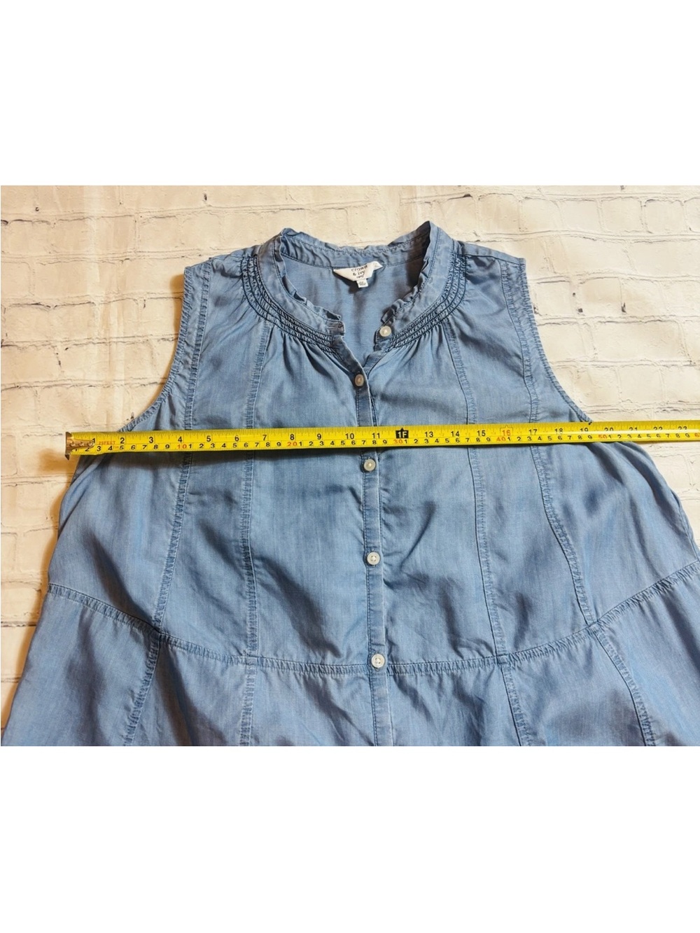 Crown & Ivy Curvy Plus Women's Sleeveless Chambray Denim Top Size 0X Classic - Picture 6 of 9
